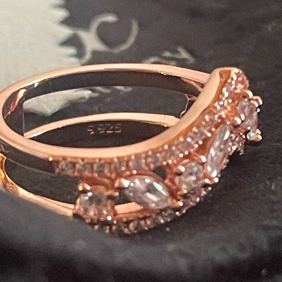 Rose Gold and Cubic Zirconia Ring - Picture 4 of 4